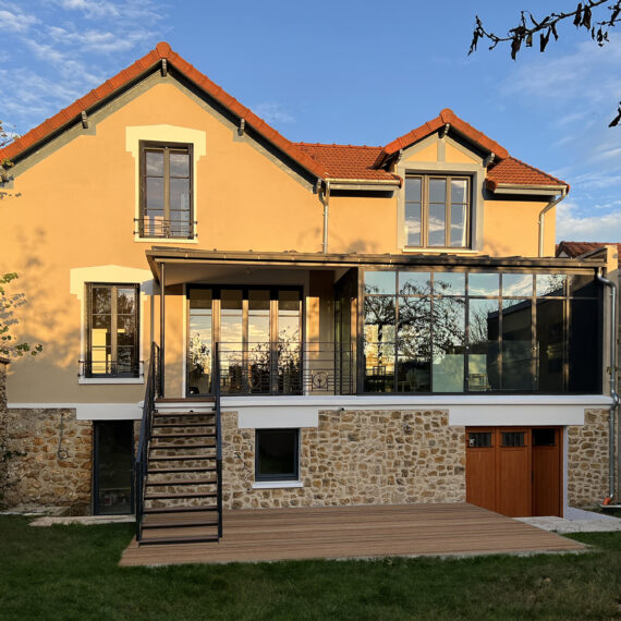 Rénovation et extension d’une maison d’habitation à Versailles