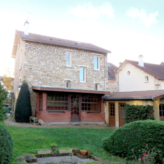 Rénovation et extension d’une maison d’habitation (faux colombage) au Chesnay-Rocquencourt