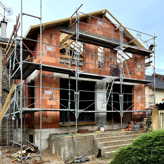 Rénovation et extension d’une maison d’habitation (faux colombage) au Chesnay-Rocquencourt